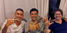 Vannacci e la foto in posa mentre fa il &ldquo;tre&rdquo; con le dita: il gesto caro ai neofascisti che unisce il giuramento a Hitler con &ldquo;Dio, patria e famiglia&rdquo;