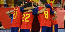 Calcio d&rsquo;inizio, 25 tocchi e gol di Yamal: la Spagna come l&rsquo;Olanda del &rsquo;74. &Egrave; la nazionale pi&ugrave; bella di sempre?