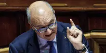 Striscione rimosso a Genova, Valditara accusa i docenti: &ldquo;L&rsquo;asterisco &egrave; ideologia woke, indottrinano i nostri bambini&rdquo;