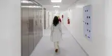 Fuga dei medici dagli ospedali: &ldquo;Nel 2025 quasi 4mila dimissioni, pi&ugrave; dei pensionamenti. Ogni 100 assunti, 43 se ne vanno&rdquo;