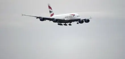 Emergenza sul volo British Airways Londra-Chicago: &egrave; rientrato all&rsquo;aeroporto di Heathrow