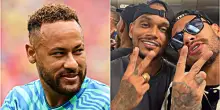 Neymar alza due dita e fa il 22: cos&igrave; il campione brasiliano ha ribadito il suo supporto a Bolsonaro nelle elezioni in Brasile
