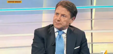 Conte a La7: &ldquo;Ho incontrato Schlein e le ho proposto un passo indietro collettivo per dare all&rsquo;elettorato un nome terzo, ma ha rifiutato&rdquo;