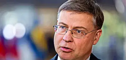 Dombrovskis: &ldquo;Esamineremo pi&ugrave; a fondo le richieste di Italia e Grecia. No a nuove forme di flessibilit&agrave; fiscale&rdquo;