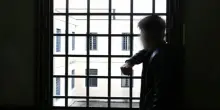 Pi&ugrave; carceri minorili dopo le violenze? La studio: la detenzione pu&ograve; aggravare i problemi, compromette la salute mentale e aumenta il rischio di recidiva