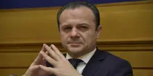 Cateno De Luca ufficializza l&rsquo;accordo con Meloni, nasce la componente di ScN alla Camera con 2 deputati &ldquo;in prestito&rdquo;: &ldquo;Ci mandiamo messaggi da mesi, &egrave; eroica&rdquo;