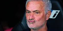 &ldquo;Non vengo a parlare perch&eacute; voglio essere in panchina contro il Barcellona&rdquo;: Mourinho tace, alta tensione al Real Madrid