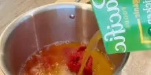 &ldquo;Gli spaghetti all&rsquo;assassina sono una ricetta barese e lui li ha fatti benino, quindi tacete&rdquo;: il piatto cucinato da Brooklyn Beckham attira molti commenti negativi. Ma c&rsquo;&egrave; chi lo difende &ndash; VIDEO