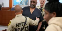 Duane &ldquo;Keffe D&rdquo; Davis &egrave; stato condannato a 40 anni di carcere per l&rsquo;omicidio di Tupac Shakur. La famiglia: &ldquo;Finalmente giustizia dopo 30 anni, ma il nostro dolore rimane&rdquo;