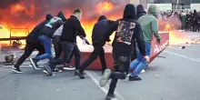 Albania, Tirana brucia e gli studenti sfidano Rama: &ldquo;Pi&ugrave; nulla da perdere, la corruzione &egrave; ovunque&rdquo; &ndash; il videoreportage