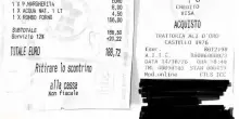 &ldquo;Se fossimo stati informati sul prezzo prima di ordinare, non lo avremmo preso&rdquo;: turisti denunciano di aver pagato 156 euro per un rombo in un ristorante di Venezia. La replica: &ldquo;Men&ugrave; chiaro, sono andati via contenti&rdquo;