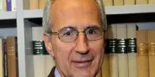 &ldquo;Tanti dei miei specializzandi sono partiti e rimasti all&rsquo;estero. La sanit&agrave; pubblica muore per scelte precise, non per fatalit&agrave;&rdquo;