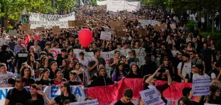 Grecia, 10mila in piazza ad Atene per istruzione e alloggi: &ldquo;Investite nella scuola&rdquo;