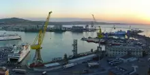 &ldquo;A queste condizioni non ce la facciamo&rdquo;, pescherecci fermi ad Ancona per il caro gasolio