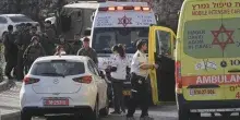 Sparatoria in Cisgiordania, feriti 5 israeliani. Netanyahu chiude tutto: &ldquo;Lockdown totale dei Territori occupati&rdquo;