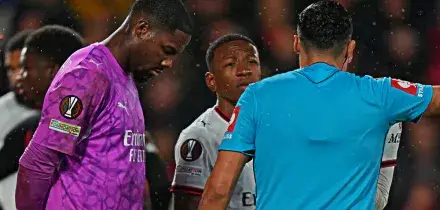 &ldquo;Torna in Africa con la barca con cui sei arrivato&rdquo;, &ldquo;Scimmia&rdquo;: insulti choc a Maignan. Il Milan: &ldquo;Tutti vogliamo vincere, ma con rispetto&rdquo;