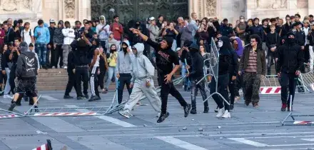 Rivolte a Milano: com&rsquo;&egrave; nata (e poi fallita) l&rsquo;alleanza tra studenti, centri sociali e galassia social