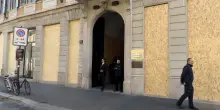Milano, nelle vie del lusso le boutique si barricano in vista delle proteste