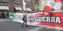 Roma, videoracconto della giornata di cortei: &ldquo;No alla guerra, i proventi si fanno sul sangue degli oppressi&rdquo;
