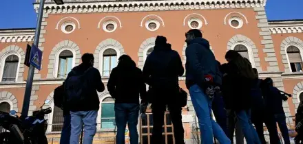 Youssef Siher non risponde al gip, i legali: &ldquo;Nessuna condotta istigatoria&rdquo;. Attesa per la decisione sulla convalida del fermo