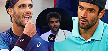 L&rsquo;imbarazzo di Berrettini nel commentare il trionfo di Musetti: &ldquo;Sono in diretta? Ok. Credo che se lo sia meritato&rdquo;. E il gossip si scatena