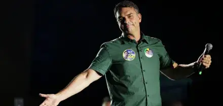 Bolsonaro Jr fuggito in Usa, il &ldquo;piano B&rdquo; era gi&agrave; pronto: &ldquo;Abbattere Lula dall&rsquo;esterno in caso di sconfitta alle urne&rdquo;
