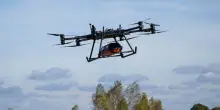 Soldato in Ucraina si amputa il piede con un coltello da scatolette per sopravvivere e resiste 491 giorni al fronte: un drone gigante lo porta in salvo