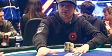 Il re del poker live nei guai col Fisco, l&rsquo;indagine su Enrico Camosci: milioni di vincite non tassate e la residenza a Malta