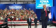 Trump annulla i comizi in Kansas e Iowa, roccaforti repubblicane oggi contendibili per i dem