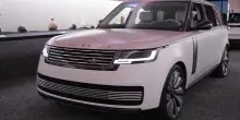 Range Rover porta il lusso Bespoke alla Design Week