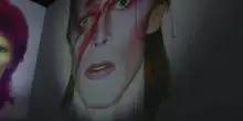 Londra, David Bowie rivive nella mostra immersiva &ldquo;You&rsquo;re Not Alone&rdquo;
