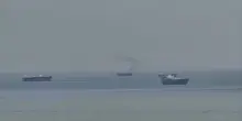Trump: libereremo le navi a Hormuz. L&rsquo;Iran: no a interferenze