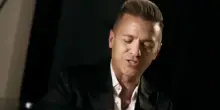 In anteprima il video &ldquo;Burning Hopes&rdquo; del pianista Matthew Lee