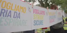 Strade scolastiche, bambini in piazza per citt&agrave; pi&ugrave; sicure