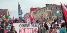 A Venezia la protesta contro la presenza di Israele alla Biennale