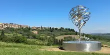 Una scultura che respira: a Peccioli Emiliano Ponzi e Dario Spinelli