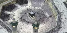 Il rituale del Tawaf nella Grande Moschea della Mecca in timelapse