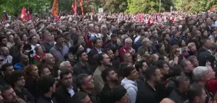 Caos in Turchia, Erdogan azzera opposizione e chiude universit&agrave;
