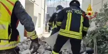Porto Sant&rsquo;Elpidio, crolla un edificio: un morto e due feriti