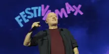 Inarrestabile Max Pezzali, battesimo a Lignano Sabbiadoro del tour Stadi