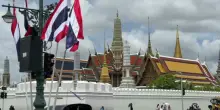 Thailandia, addio alla principessa Bha. Una folla le rende omaggio