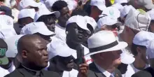 Papa Leone alle Canarie dice: &ldquo;Siamo tutti migranti&rdquo;