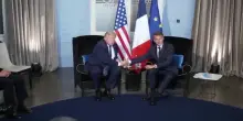 G7 Evian, la stretta di mano Macron-Trump: &ldquo;A Hormuz niente pedaggi&rdquo;