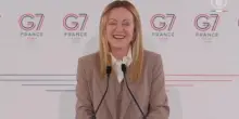 Meloni ai giornalisti: &ldquo;Ho smesso di fumare, avete bucato la notizia&rdquo;