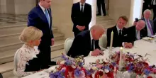 Trump firma a Versailles il memorandum d&rsquo;intesa con l&rsquo;Iran