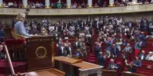 Francia, nuovo s&igrave; dell&rsquo;Assemblea nazionale all&rsquo;aiuto a morire