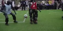Calciatori robot umanoidi si sfidano nella RoboCup in Corea del Sud