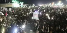 Yemen, sostenitori Houthi in piazza dopo presunti raid sauditi a Sanaa