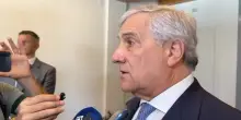 Hormuz, Tajani: serve cessate il fuoco per la libera navigazione