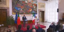 Iran, Meloni: con premier portoghese impegno per libert&agrave; navigazione